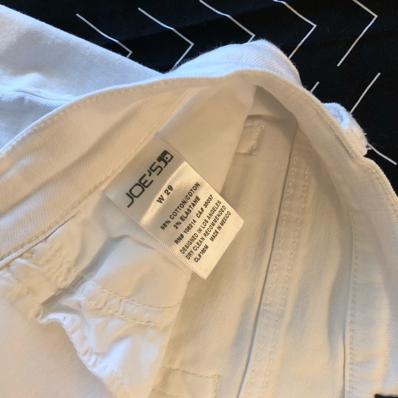 White Joe’s Jeans finished shorts - Picture 2 of 4